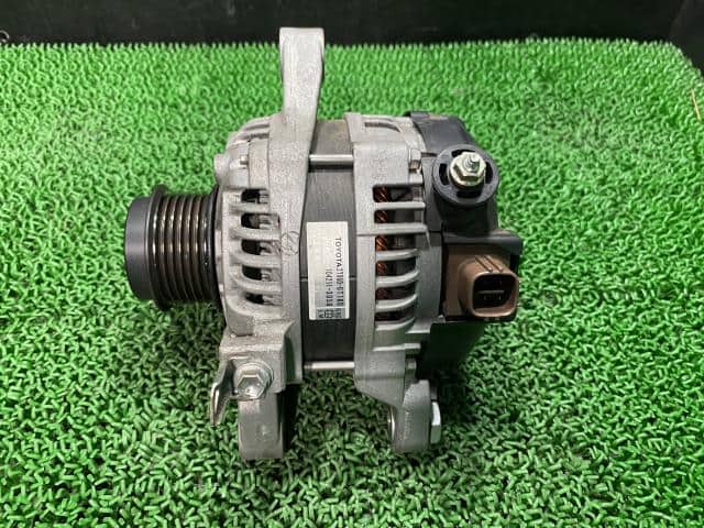 Alternator TOYOTA Avensis 2012 DBA-ZRT272 — photo 3