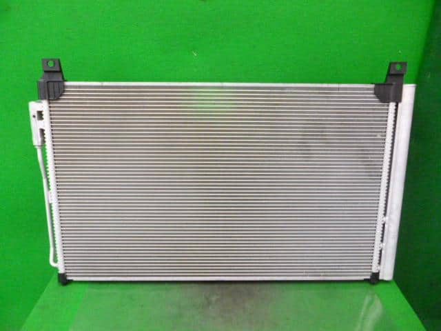 Condenser NISSAN Skyline 2014 DAA-HV37 — photo 1
