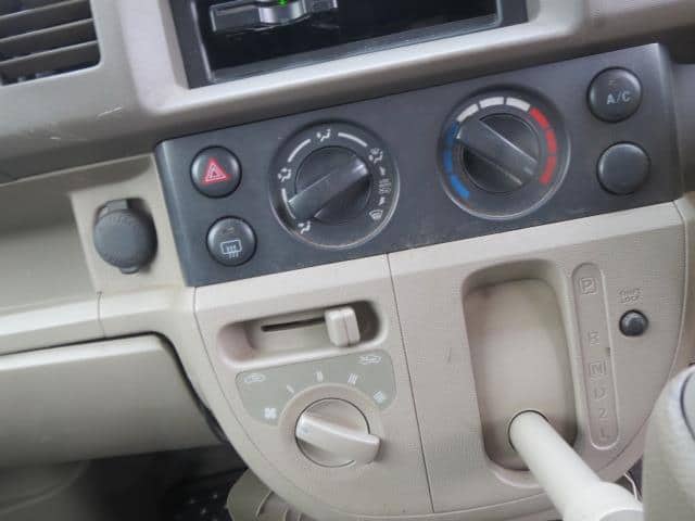 A/C Control Panel MAZDA Scrum 2014 HBD-DG64V 1A226119Z — photo 2