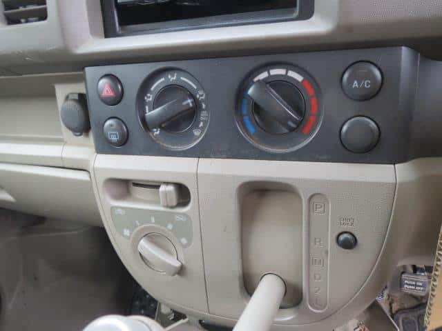 A/C Control Panel MAZDA Scrum 2014 HBD-DG64V 1A226119Z — photo 3