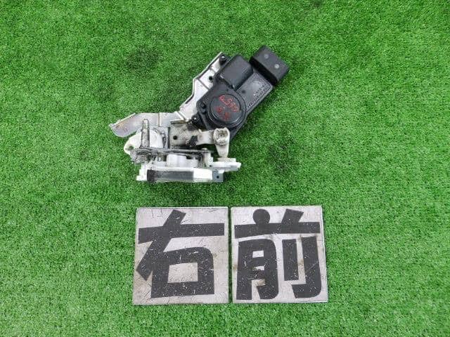 Door Lock Solenoid SUZUKI Every 2010 EBD-DA64V 8220168H11 — photo 1