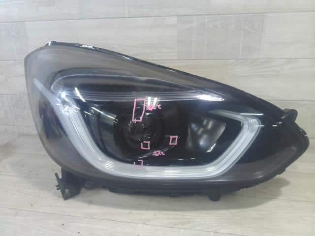 Right Headlight HONDA Fit 2020 6BA-GR1 — photo 1