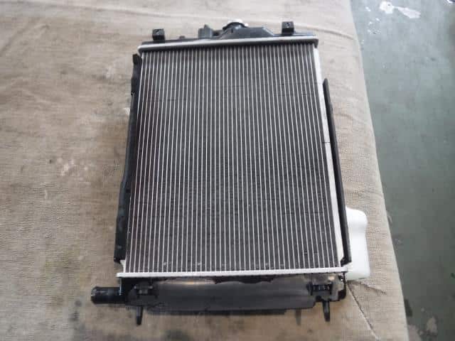 Radiator MITSUBISHI Ek custom 2013 DBA-B11W — photo 2