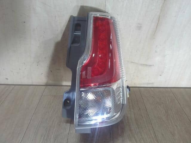 Right Tail Light MITSUBISHI Delica D2 2019 DAA-MB36S — photo 1