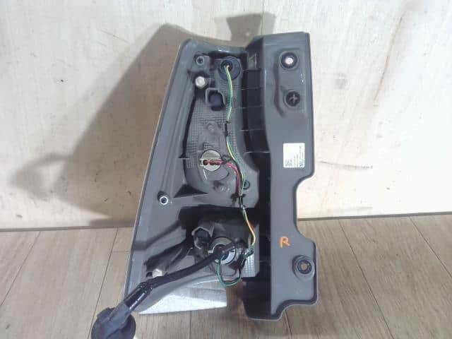 Right Tail Light MITSUBISHI Delica D2 2019 DAA-MB36S — photo 2