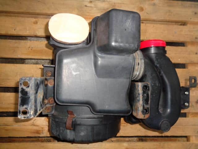 Air Cleaner Assembly Mitsubishi Fuso 2008 PDG-FB70B ME416838 — photo 3