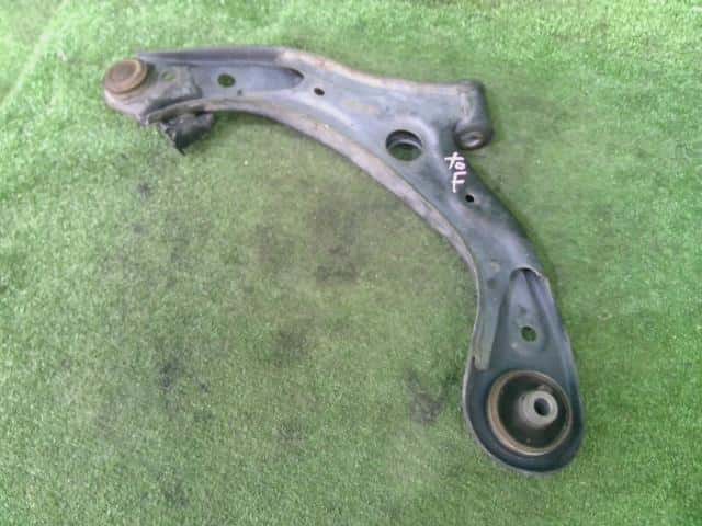 Front Right Lower Control Arm HONDA N-wgn 2017 DBA-JH1 — photo 2
