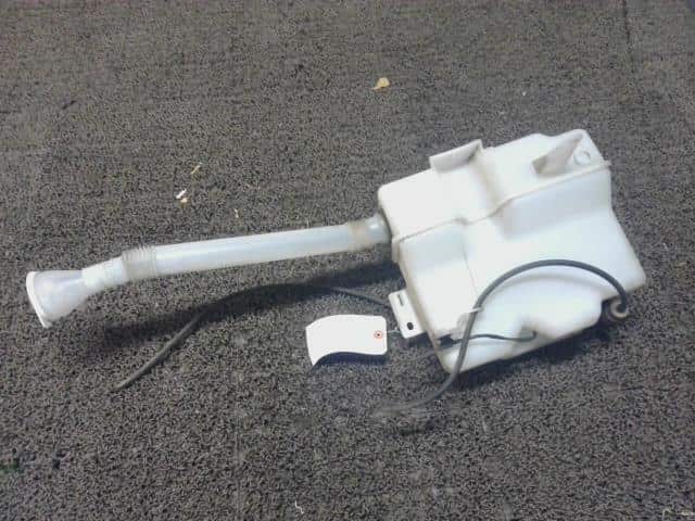 Windshield Washer Tank MITSUBISHI Delica D5 2008 DBA-CV5W 8260A241 — photo 3