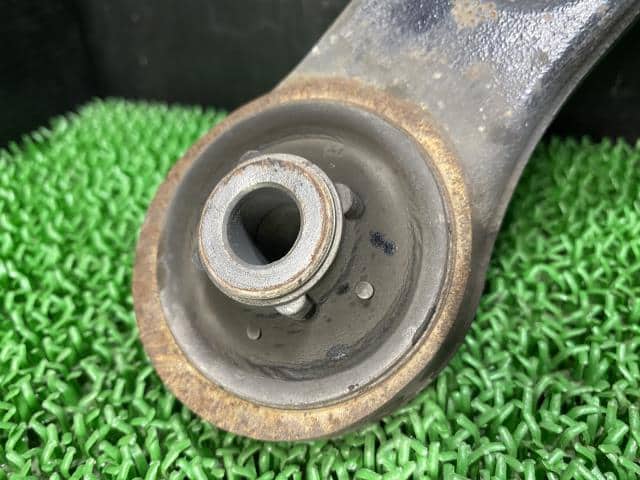 Front Right Lower Control Arm CITROEN Ds4 2013 ABA-B7C5F03S — photo 2