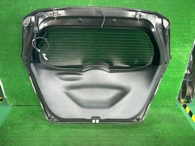 Back Door Assembly HONDA Fit 2015 DAA-GP5 — photo 2