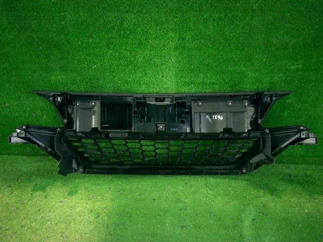 Radiator Grille HONDA Freed — photo 2