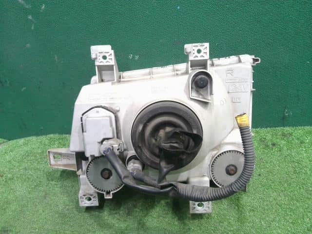 Right Headlight Mitsubishi Fuso 2013 TKG-FEA20 MK580526 — photo 4