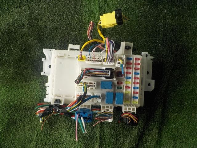 Fuse Box SUZUKI Hustler 2018 DBA-MR31S — photo 1