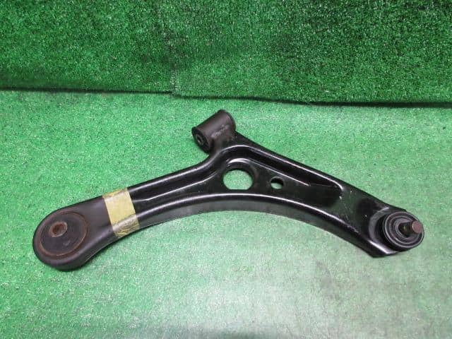 Front Right Lower Control Arm NISSAN Moco 2007 DBA-MG22 — photo 2