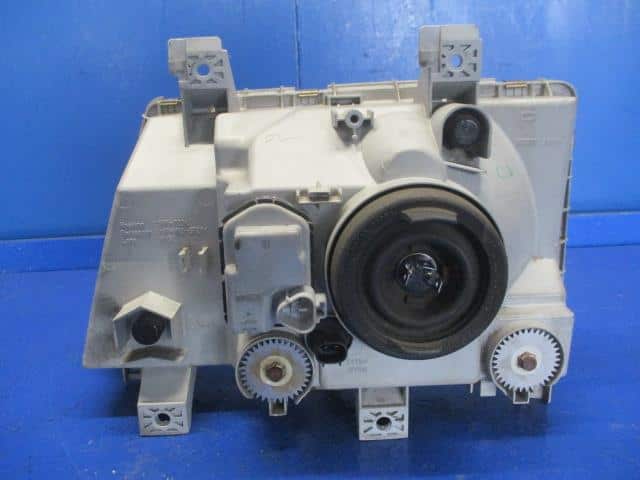 Right Headlight Mitsubishi Fuso 2009 PDG-FE82D — photo 2