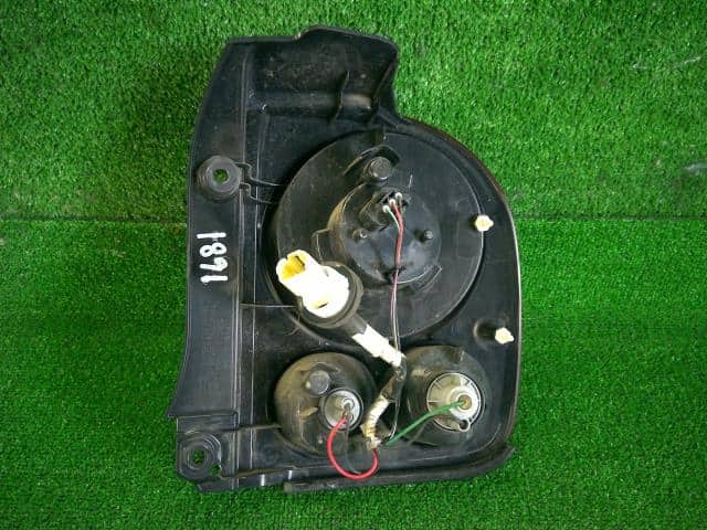 Left Tail Light SUZUKI Lapin 2013 DBA-HE22S 3567085K10 — photo 2
