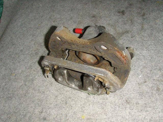 Front Left Caliper NISSAN Skyline 2003 GH-HV35 — photo 2