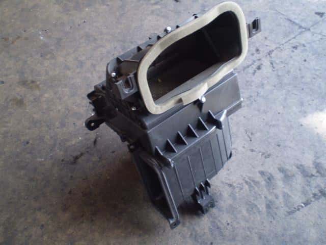 Blower Motor HONDA Stream 2006 DBA-RN6 — photo 2