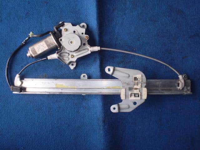 Rear Right Door Regulator NISSAN Terrano 1996 KD-PR50 827300W200 — photo 1