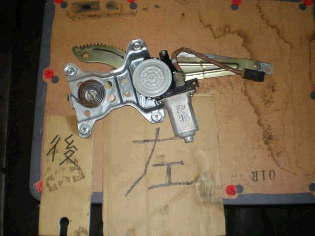 Rear Left Door Regulator NISSAN March 1998 E-K11 — photo 2