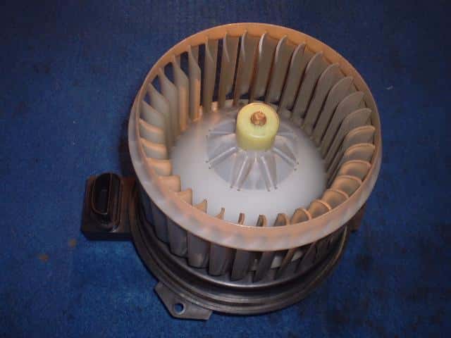 Blower Motor SUZUKI Wagon R 2004 CBA-MH21S 7415058J00 — photo 1