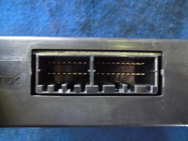 A/C Control Panel MITSUBISHI Mirage dingo 1999 GF-CQ2A — photo 2
