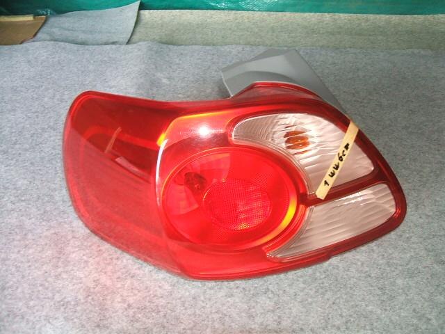 Left Tail Light TOYOTA Porte 2005 CBA-NNP11 — photo 1