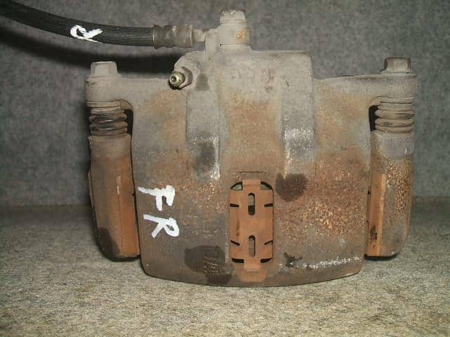 Front Right Caliper HONDA Step Wagon 1999 GF-RF1 — photo 1