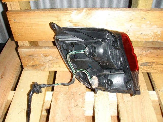 Right Tail Light TOYOTA Caldina 1996 E-ST195G — photo 2