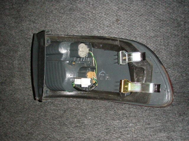 Left Tail Light TOYOTA Estima 1998 GF-TCR20W 8156028090 — photo 2