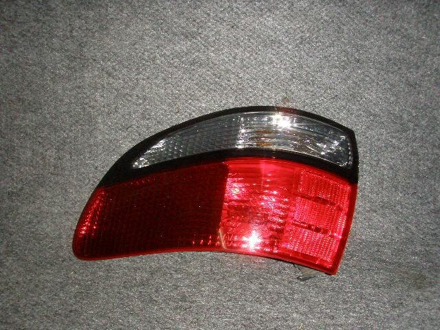 Left Tail Light TOYOTA Estima 1998 GF-TCR20W 8156028090 — photo 1