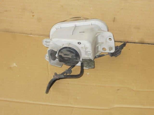 Left Fog Light NISSAN Gloria 2000 GH-HY34 — photo 3