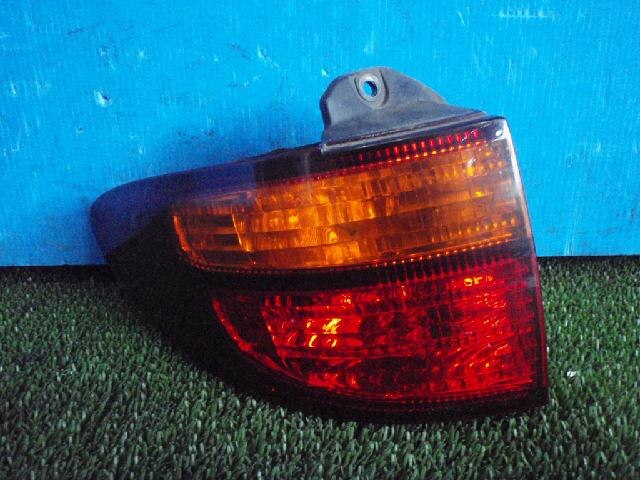 Left Tail Light TOYOTA Estima 2000 GH-ACR30 — photo 1