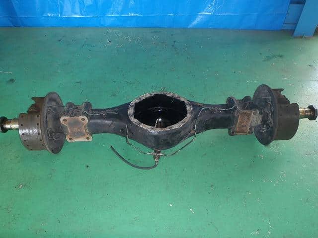 Rear Differential Housing Case HINO Hino bus 1986 P-RJ172BA — photo 1