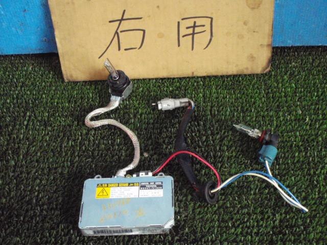 HID Control TOYOTA Wish 2004 CBA-ZNE14 — photo 1