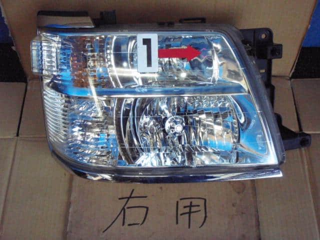 Right Headlight NISSAN Elgrand 2001 KH-ATE50 — photo 1