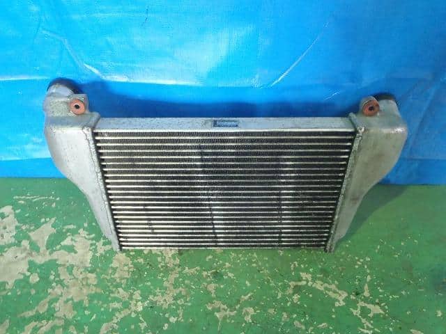 Intercooler ISUZU 1994 U-FRR32H2 1144310411 — photo 1