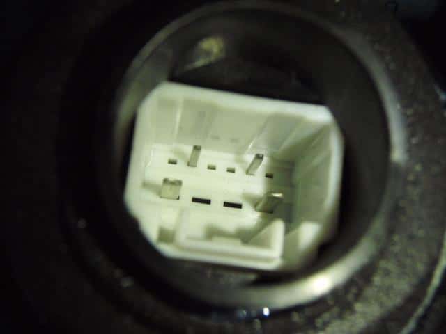Door Lock Solenoid SUZUKI Escudo 2005 CBA-TD94W 8235065J10 — photo 2