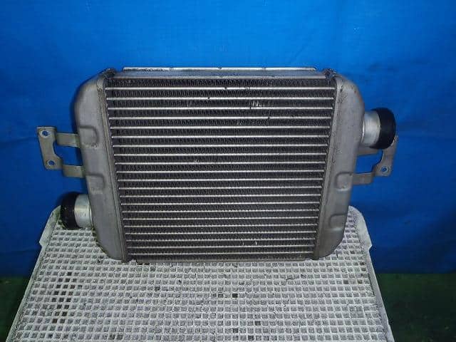 Intercooler HINO Dutro 2004 VF-XKU304E — photo 1