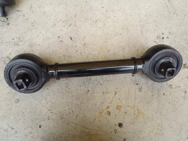Suspension Parts ISUZU Aska 1997 KC-CYH81W2W — photo 1