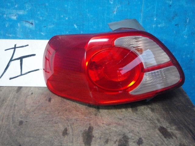 Left Tail Light TOYOTA Porte 2005 CBA-NNP11 — photo 1