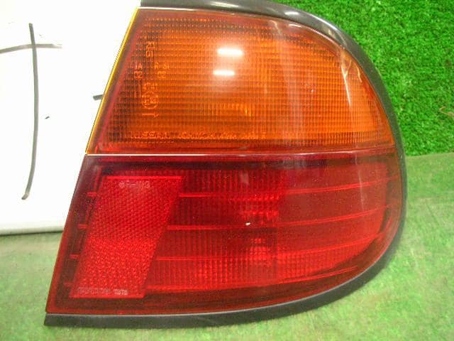 Right Tail Light NISSAN Pulsar 1996 E-FNN15 — photo 1