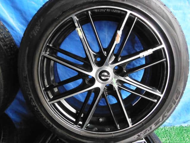 Tire/Wheel Assembly TOYOTA Fun Cargo 2000 TA-NCP20 — photo 2