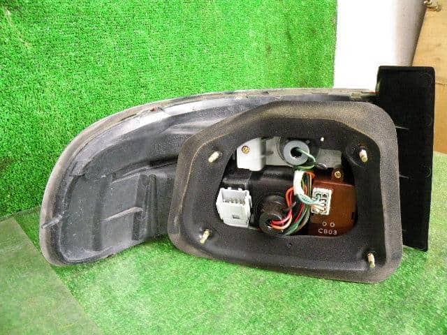 Right Tail Light HONDA Ascot innova 1993 E-CB3 — photo 2