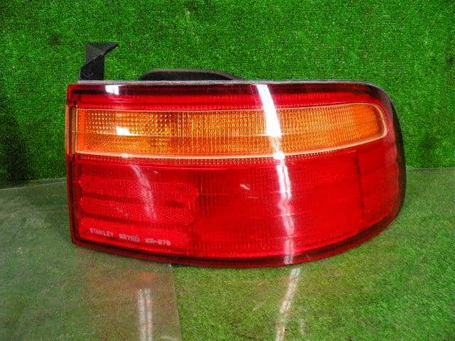 Right Tail Light HONDA Ascot innova 1993 E-CB3 — photo 1