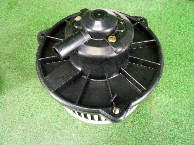 Blower Motor MAZDA Demio 1997 E-DW3W HB111D101B01 — photo 1