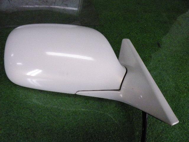 Right Side Mirror TOYOTA Mark II 1998 GF-GX105 — photo 1