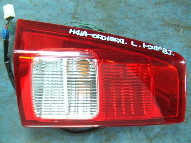 Right Tail Light MITSUBISHI Toppo Bj 2001 GF-H41A — photo 1