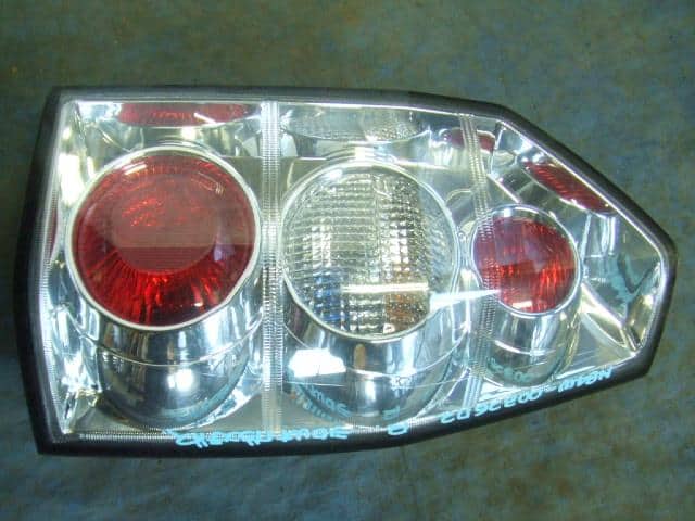 Right Tail Light MITSUBISHI Chariot Grandis 1998 GF-N84W — photo 1