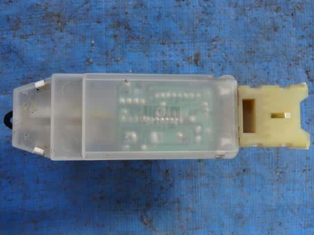Power Window Switch SUBARU Vivio 1993 E-KK3 — photo 2